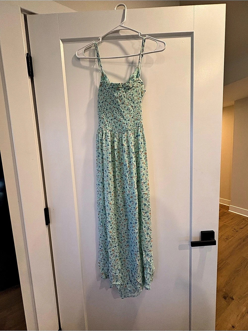 Aeropostale Floral Maxi Dress in Blue & Green Size Small Like New